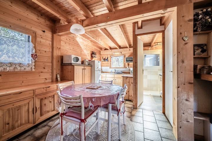 Chalet "4p Classique - L'Aconit": Mountain View, Private Terrace, and Wi-Fi in Verchaix, Bonneville området