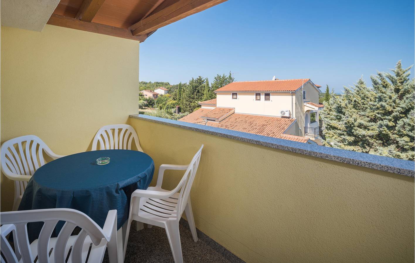Ganze Ferienwohnung, Ferienwohnung für 5 Personen mit Terrasse in Mugeba, Porec und Umgebung