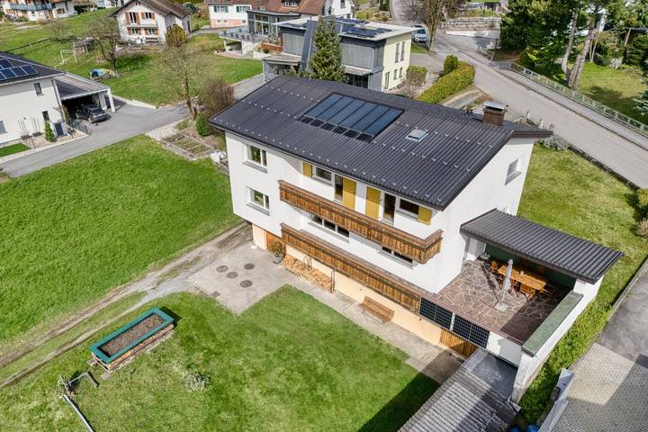 Ferienhaus für 10 Personen, mit Balkon