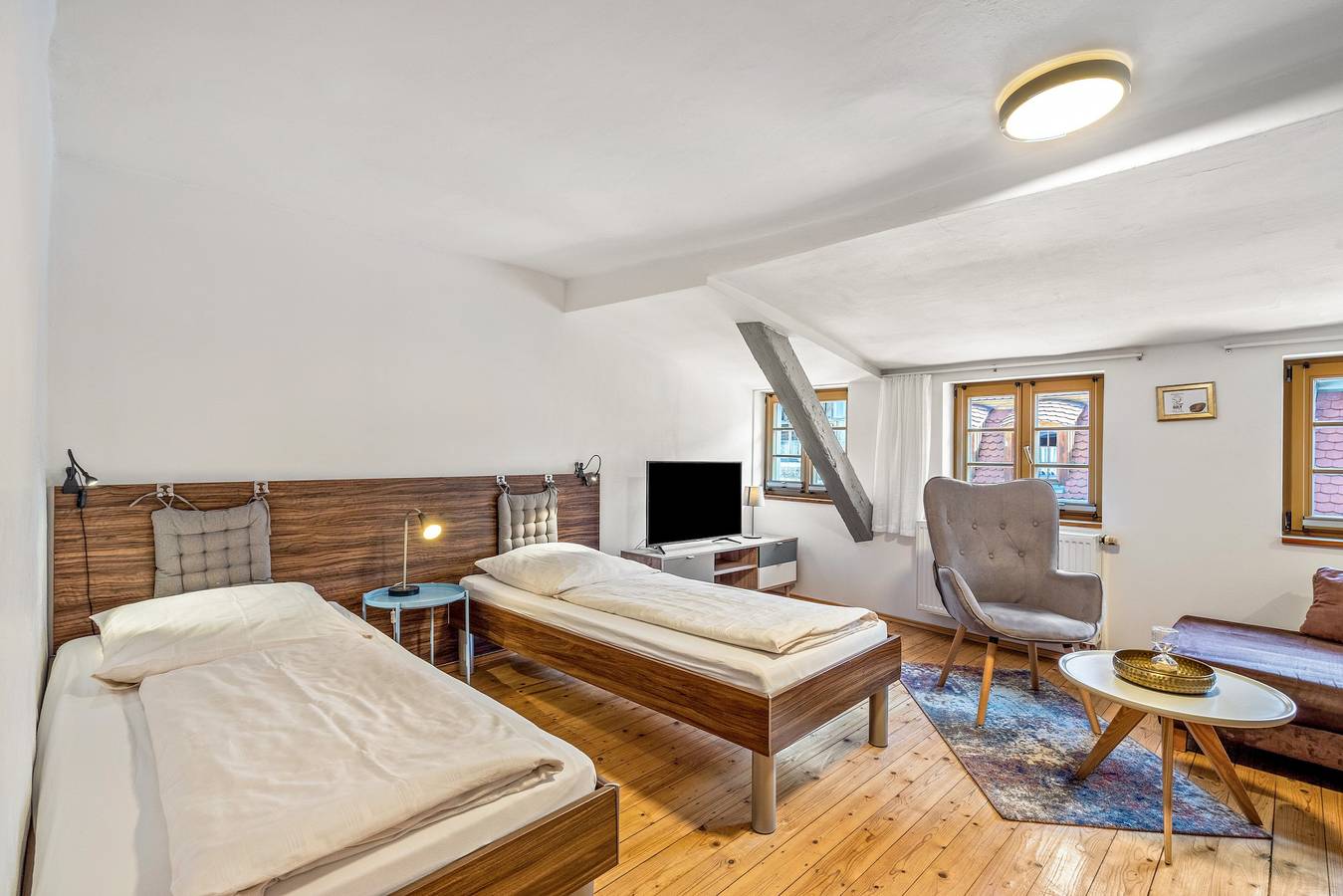 Ganze Wohnung, Ferienwohnung 'Altstadtbrücke' mit Gemeinschaftsgarten und Wi-Fi in Görlitz, Oberlausitz-Niederschlesien