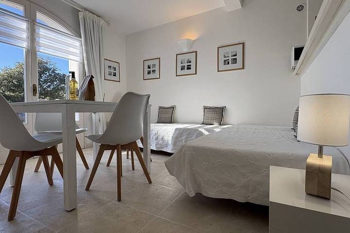 Gîte pour 4 personnes, avec terrasse dans Plage Cala Rossa - 4