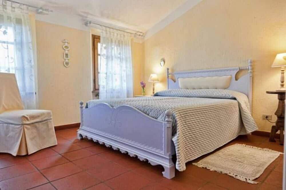 Raffiniertes Rustikales mit einem schickem Geschmacksland, das in eine Oase des Friedens getaucht ist in Stazzema, Italienische Riviera