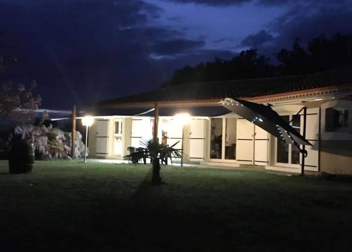 Location de vacances pour 6 personnes, avec Terrasse et Piscine à Cahors