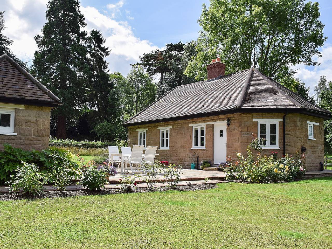 Log Cabin for 4 People in Herefordshire, West Midlands