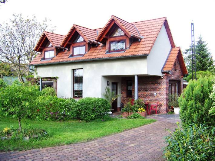 Ferienhaus für 4 Personen, mit Garten in Senftenberg