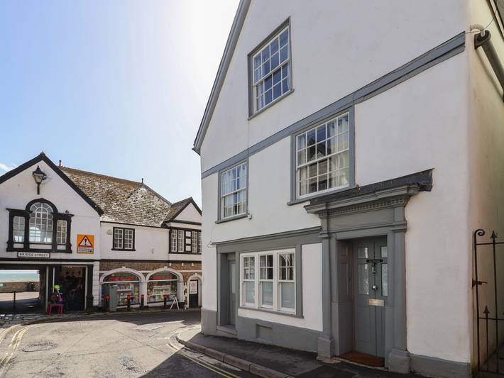 Holiday rental for 8 people in Lyme Regis