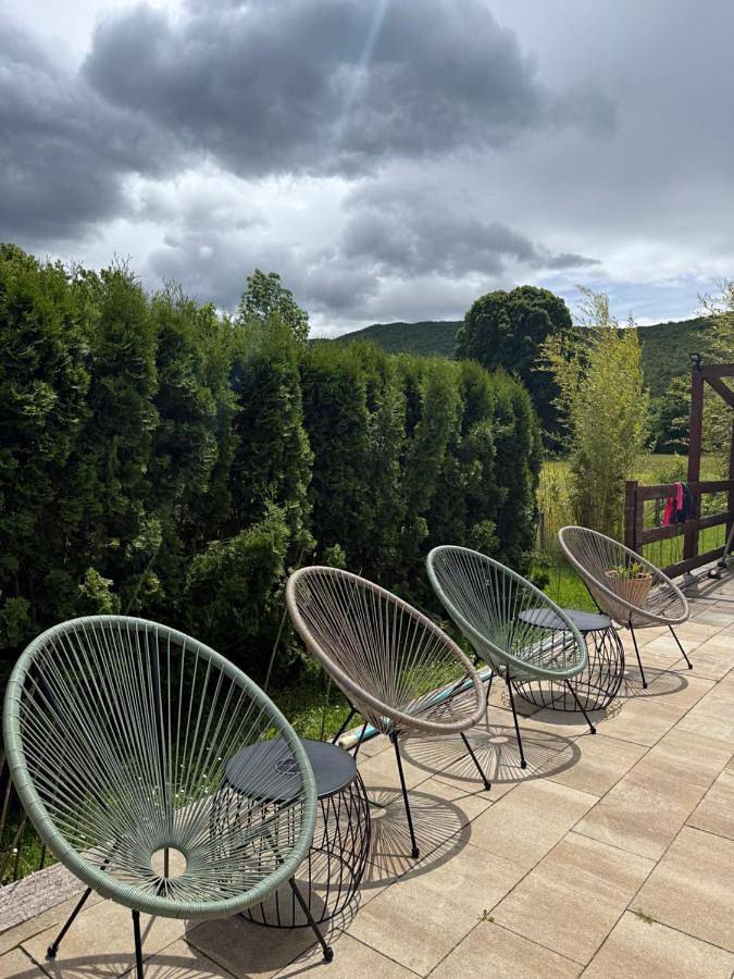 Gîte pour 6 personnes, avec jardin et vue sur le lac ainsi que vue et piscine en Croatie - 3