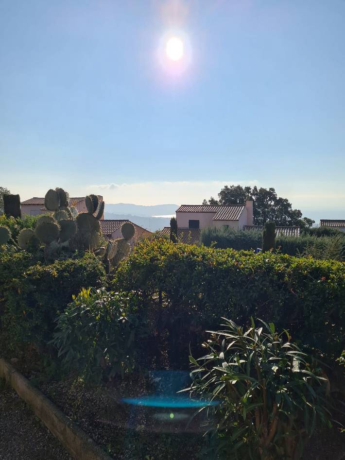 Gîte pour 4 personnes, avec terrasse et piscine à La Croix-Valmer - 2