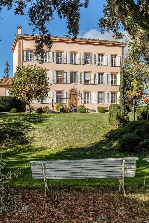 Location de vacances pour 15 personnes, avec vue ainsi que piscine et jardin à Montaut (Ariège) - 2