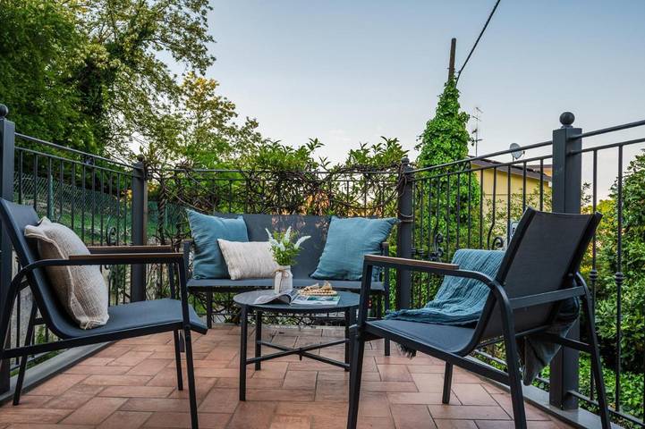 Appartamento per 5 persone, con Balcone e Terrazza nonché Panorama a Fiorano Modenese