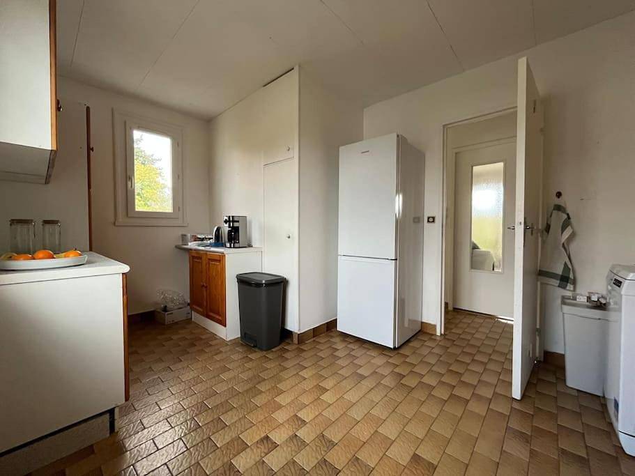 Appartement entier, Maisonnette - jardin extérieur in Champagne-sur-Seine, Seine-et-Marne