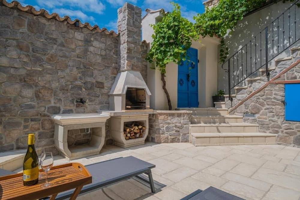Holiday Home in the Crikvenica Hinterland – Pool, Sauna & Complete Privacy in Tribalj, Primorje-Gorski Kotar