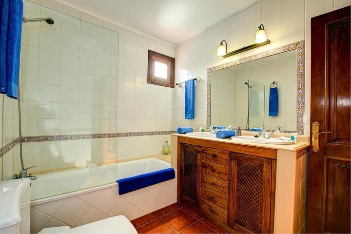 Casa rural para 4 personas, con piscina además de jardín y vistas en Tinajo - 2