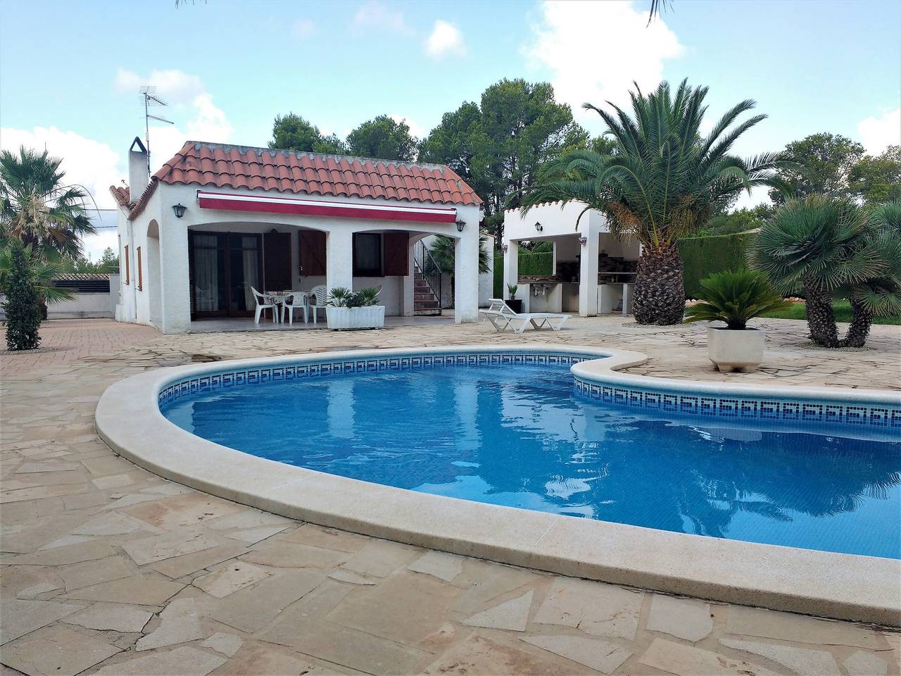 Villa in Ametlla de Mar mit privatem Pool, Parkplatz und Wlan für 8 Personen in Les Tres Cales, Terres de l'Ebre