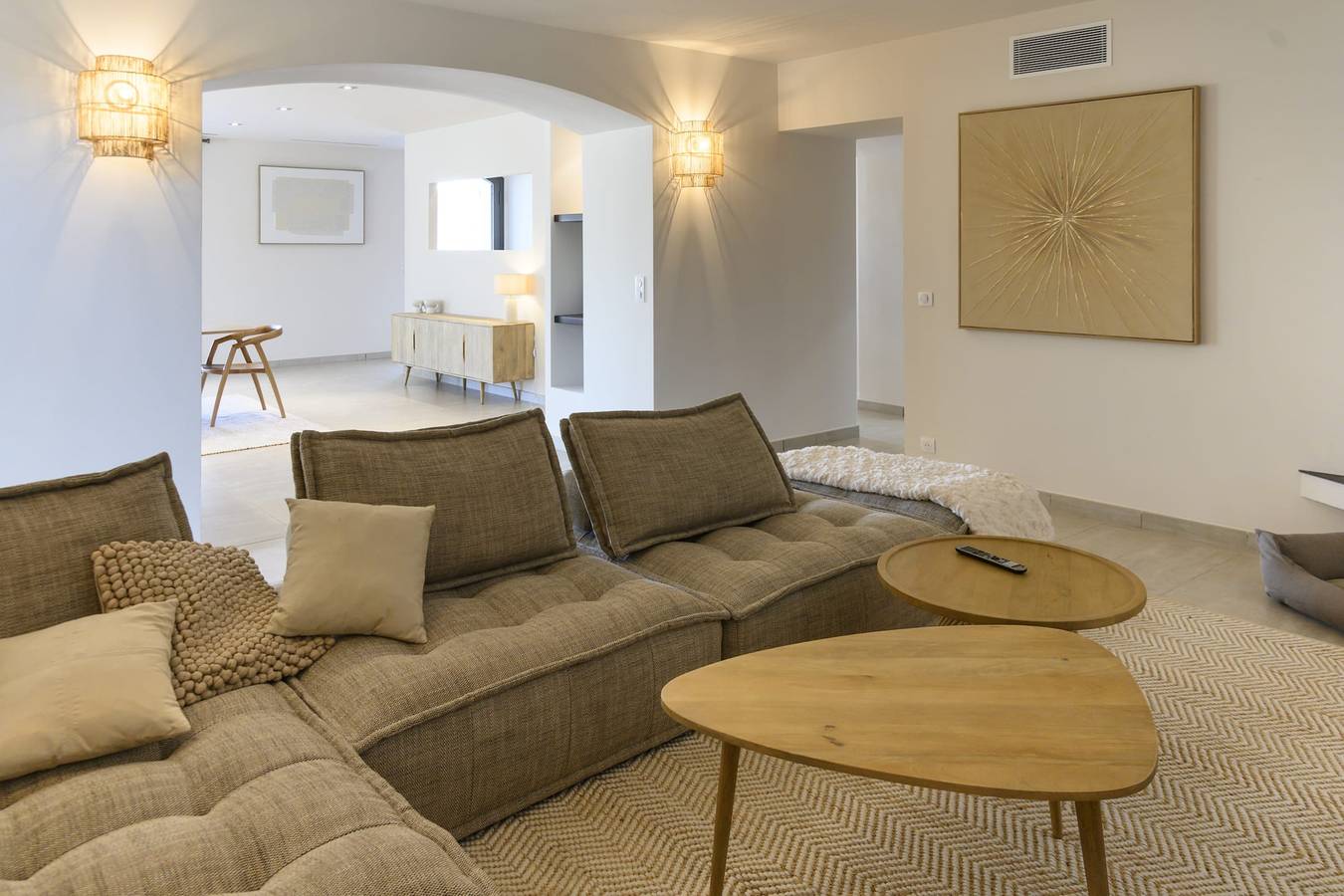 The Mas du Mazet, Stunning New Mas in the Heart of the Orchards – Charleval in Charleval, Region de Aix-en-Provence