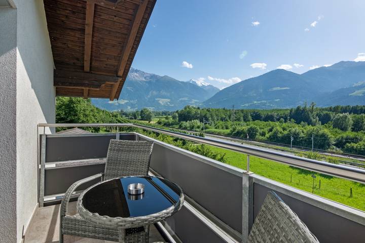 Ferienwohnung für 2 Personen, mit Balkon im Vinschgau