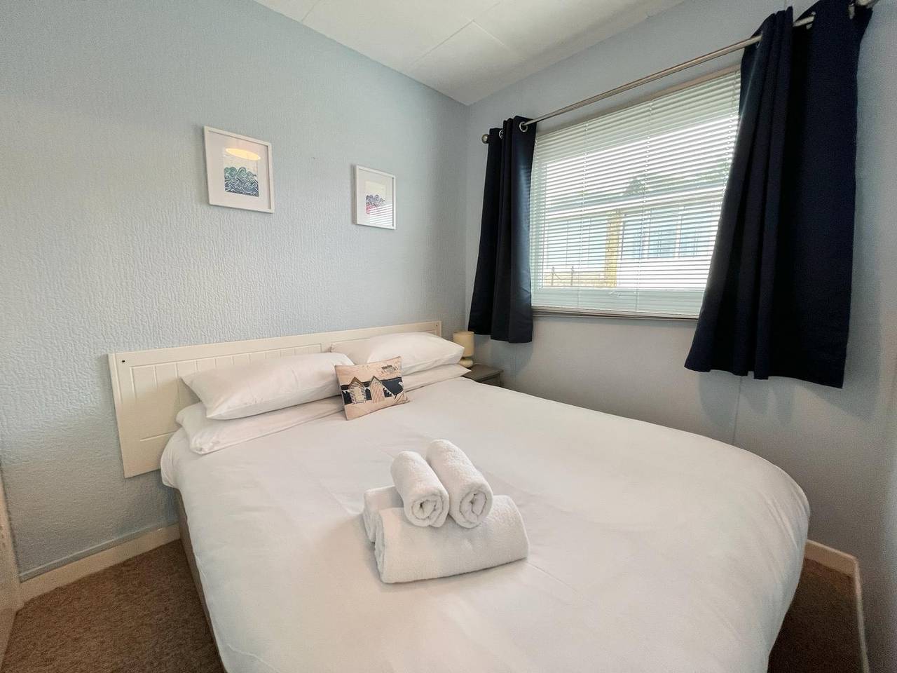 Seaside Chalet near Bracelet Bay - Pass The Keys in Swansea region