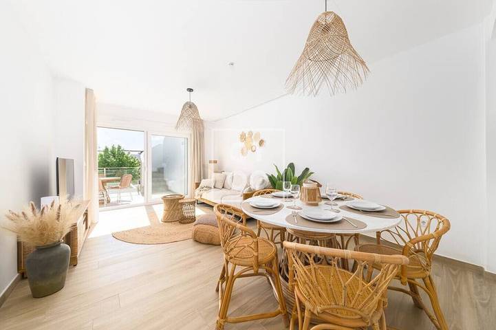 Apartamento de vacaciones para 6 personas, con balcón además de piscina y jardín - 1