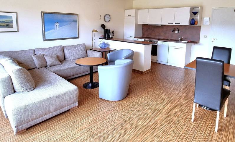Ganze Wohnung, Ferienwohnung 48 – Entspannt wohnen mit Terrasse, Wlan und Nähe zu Bergen in Buschvitz, Bergen auf Rügen und Umgebung