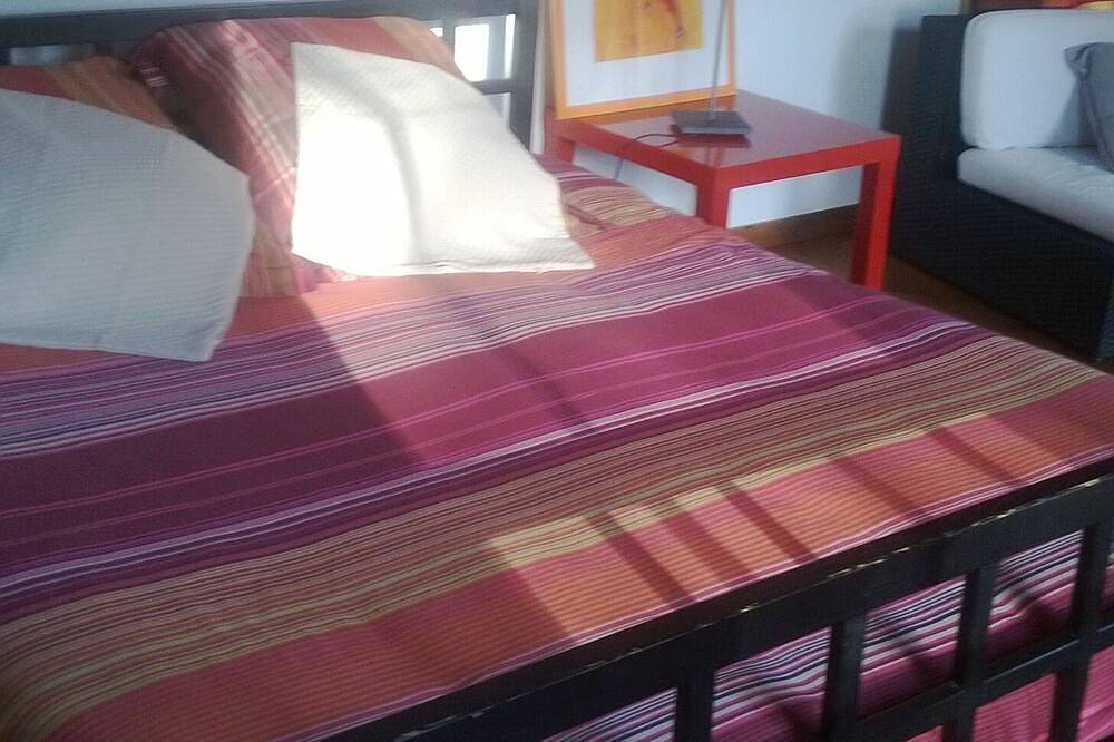La Chambre du Meunier, petit dejeuner.compris, accès piscine, animal accepté in Laiz, Région de Bourg-en-Bresse