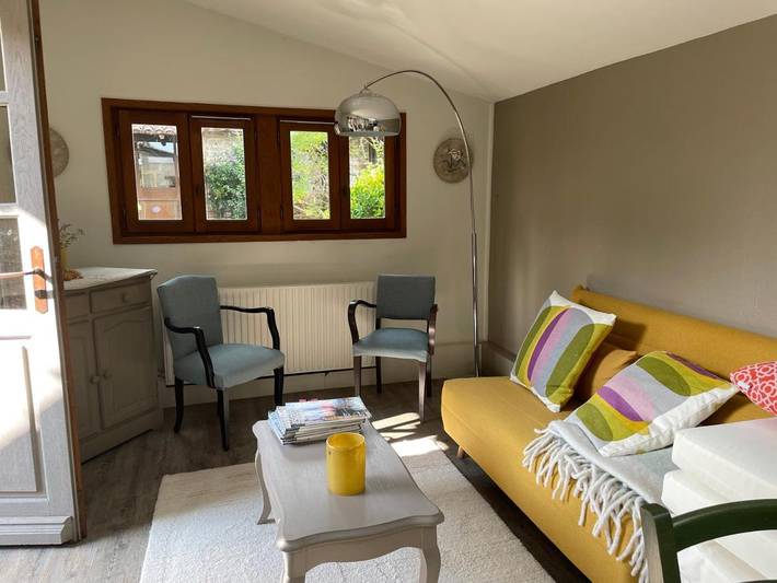 Gîte pour 6 personnes, avec jardin et vue, animaux acceptés dans Jalogny - 4