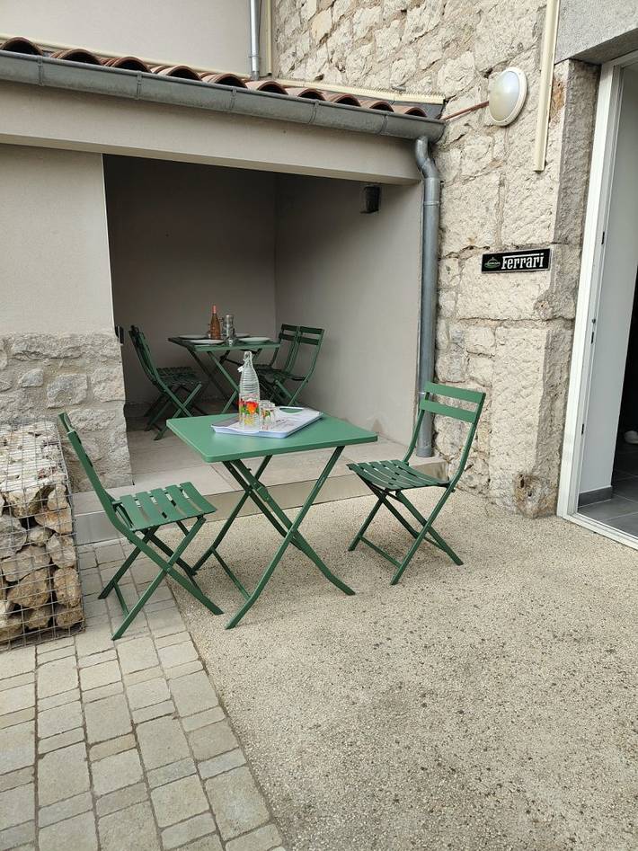 Gîte pour 6 personnes, avec terrasse et piscine à Ruoms - 2