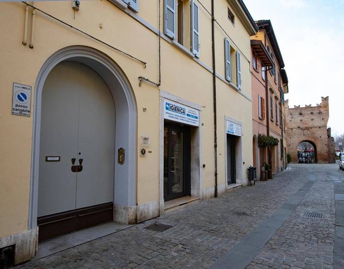 Gîte pour 8 personnes, avec terrasse, animaux acceptés à Imola - 3