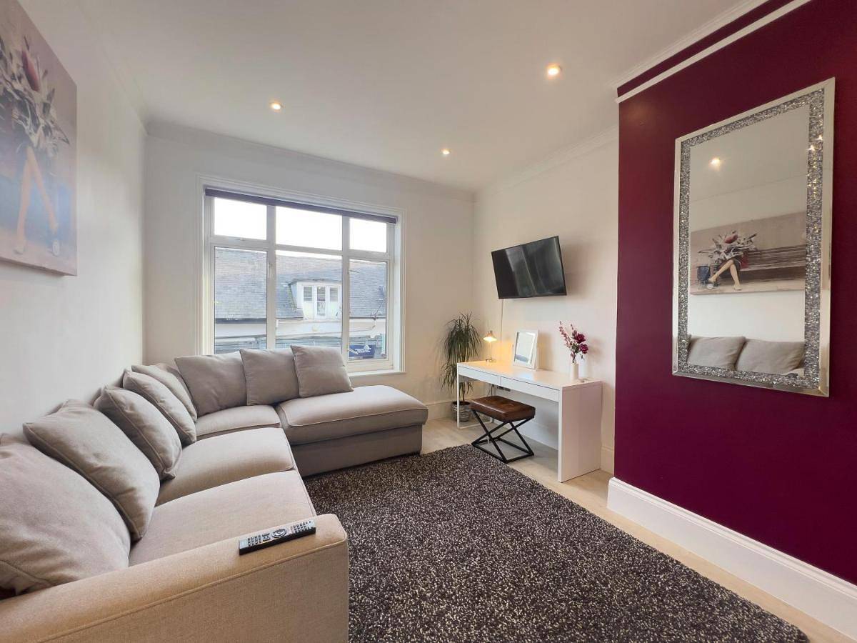 Entire apartment, Two-Bedroom Apartment in Royal Tunbridge Wells, Kent