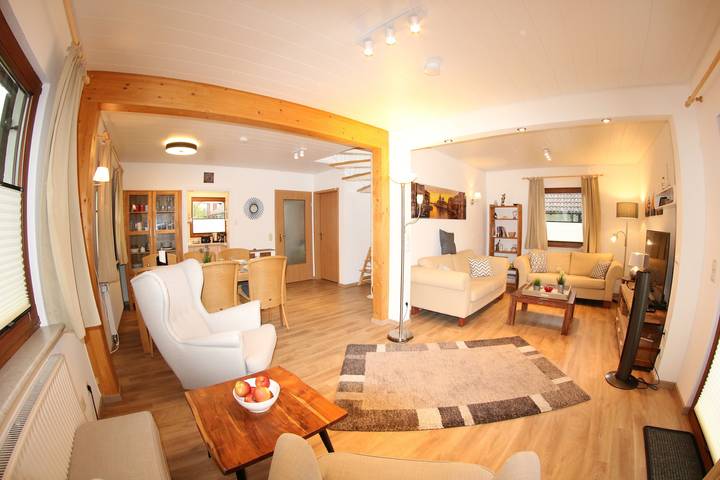 Ferienhaus für 6 Personen, mit Sauna und Whirlpool sowie Garten in Kirchheim - 3