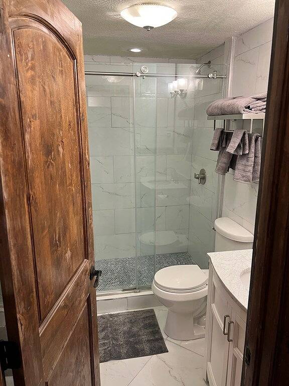 Ganze Wohnung, Lage, Lage ... Gegenüber vom Basis des Peak 9, mitten in der Stadt! in Arapaho and Roosevelt National Forests