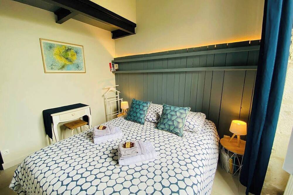 La Madeleine, proche gare, in La Rochelle, La Rochelle region