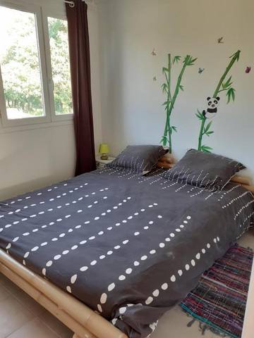 Gîte pour 4 personnes, avec terrasse et jacuzzi à Bégaar