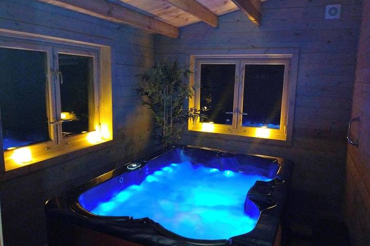 Maison de vacances pour 5 personnes, avec jardin et sauna ainsi que piscine et jacuzzi, animaux acceptés - 1