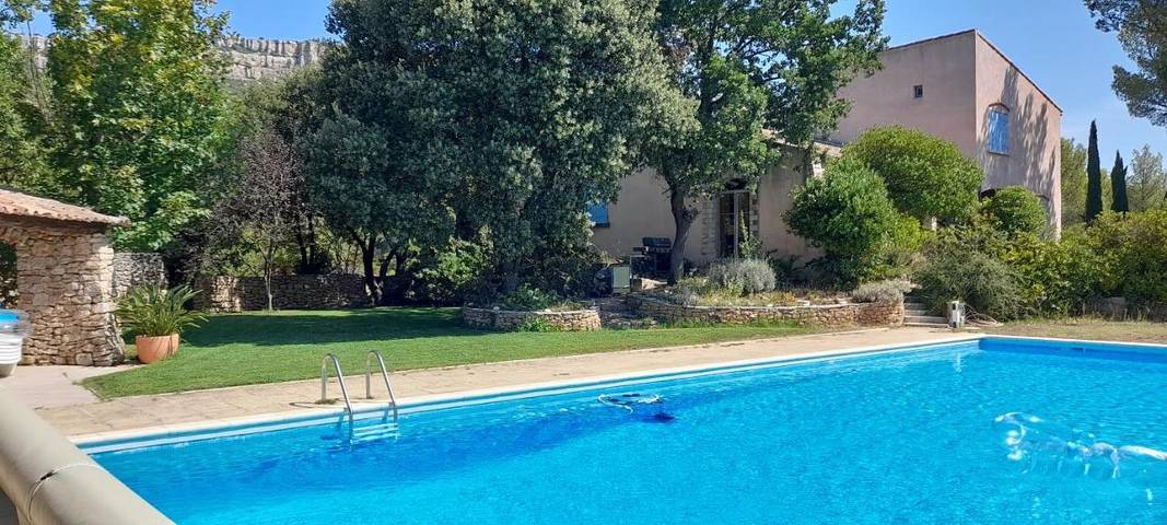 Chambre d’hôte pour 2 personnes, avec piscine et jardin