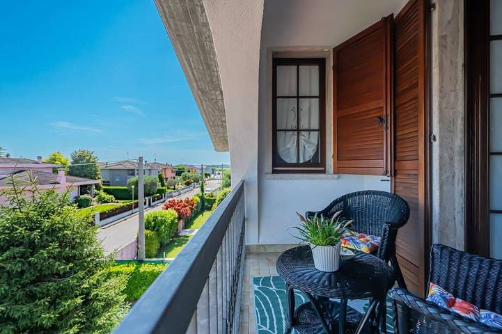 Under The Starr ten minutes from the lake cozy attic apartment. in Valeggio sul Mincio, Provincia de Verona