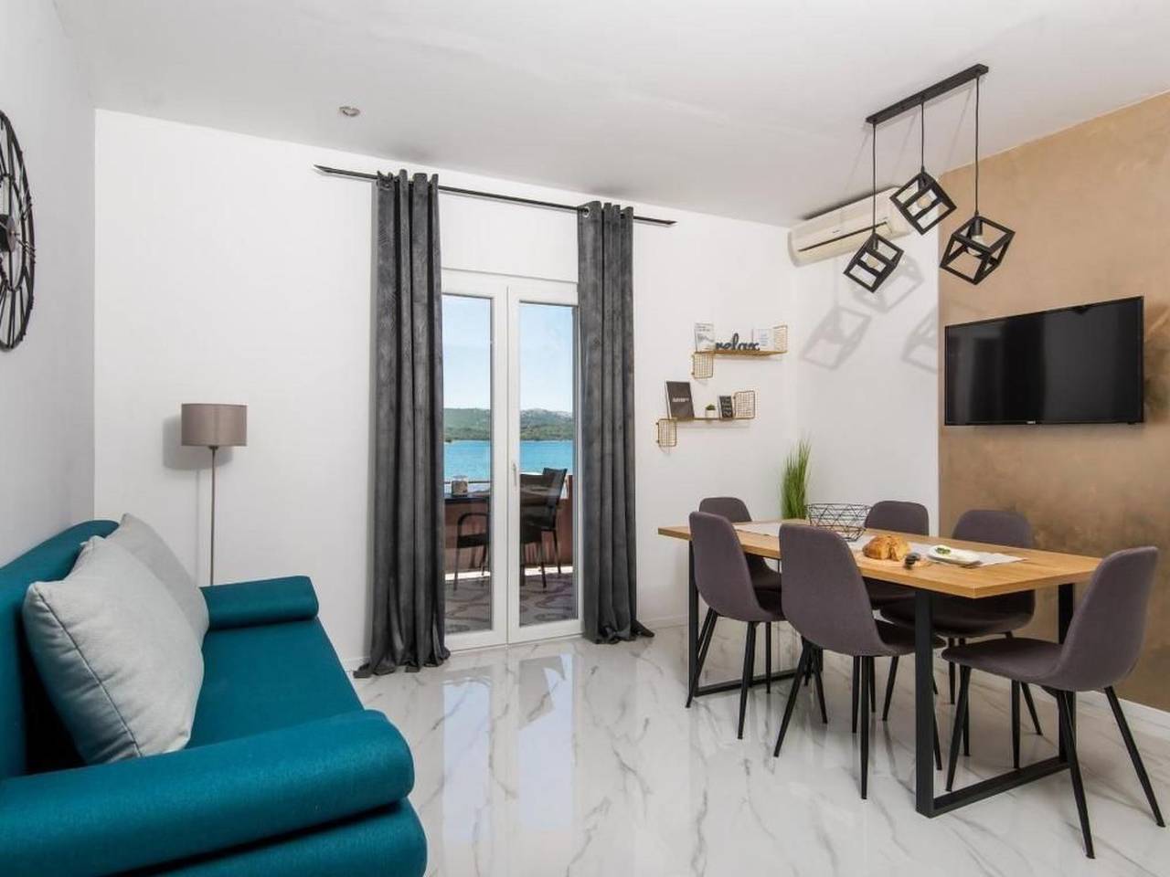 Geheel appartement, Wohnung in Turanj mit Grill in Općina Sveti Filip i Jakov, Zadar