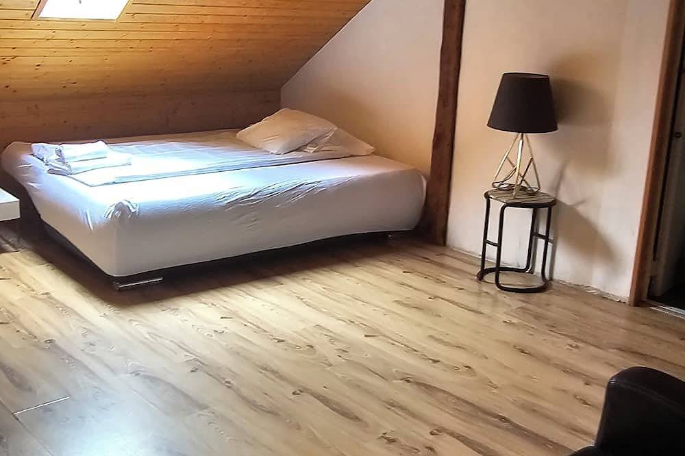 Ganze Wohnung, Cozy Studio for 3 with Roof terrace! in Zürich, Bezirk Zürich