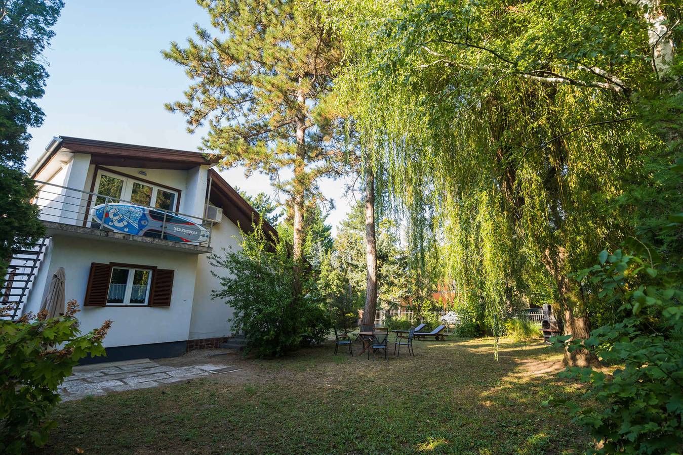 Appartement de vacances entier, Appartement de vacances entièrement rénové à seulement 110 m de la plage  in Ville de Siófok, Siófok