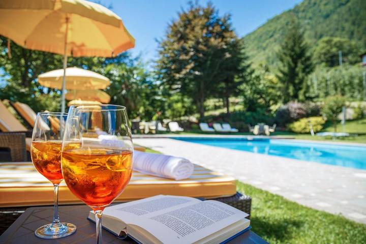 Hôtel pour 2 personnes, avec Terrasse et Jardin ainsi que Piscine et Sauna