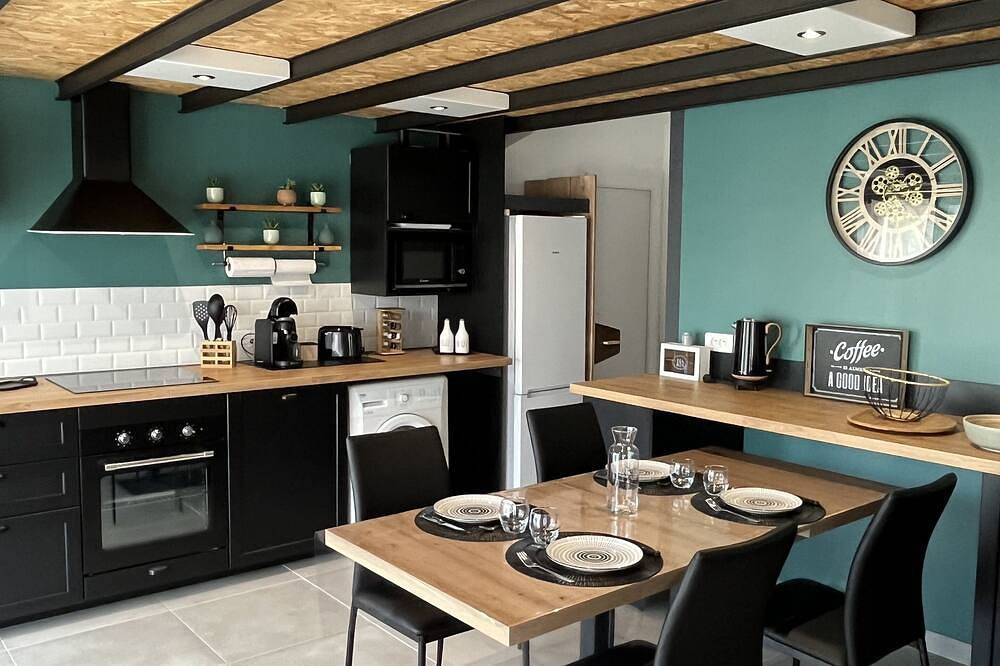 Villa de 70m2 Avec Jardin Privé Parking Privatif Endroit Calme in Châteauneuf-les-Martigues, Istres region