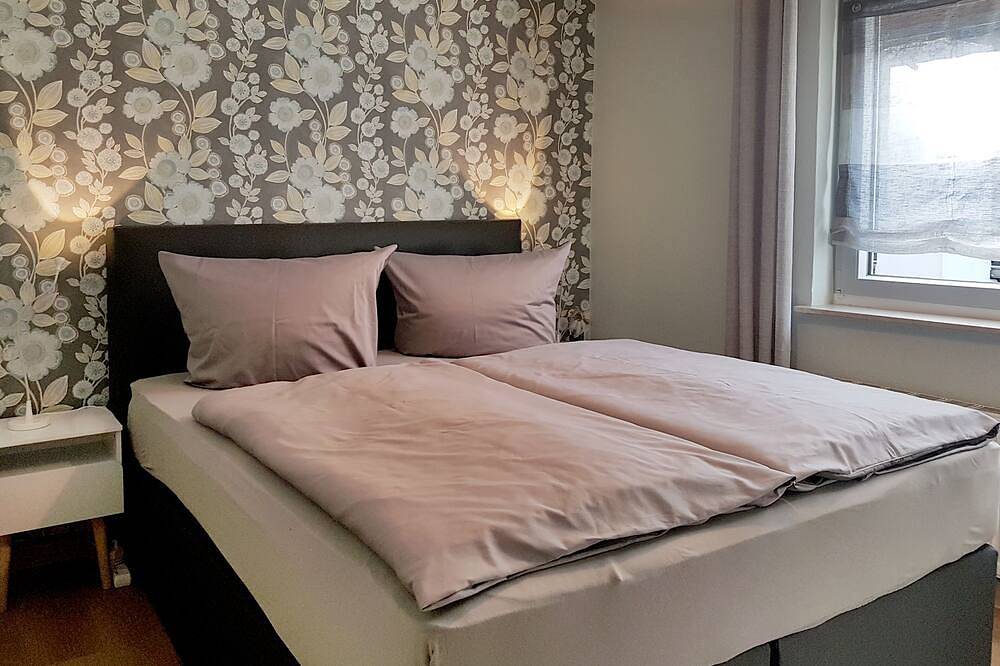 Ganze Wohnung, Fewo am Waldrand mit Terrasse nahe den Weinbergen ! \"Rheinsteig\" in Assmanshausen, Rüdesheim am Rhein