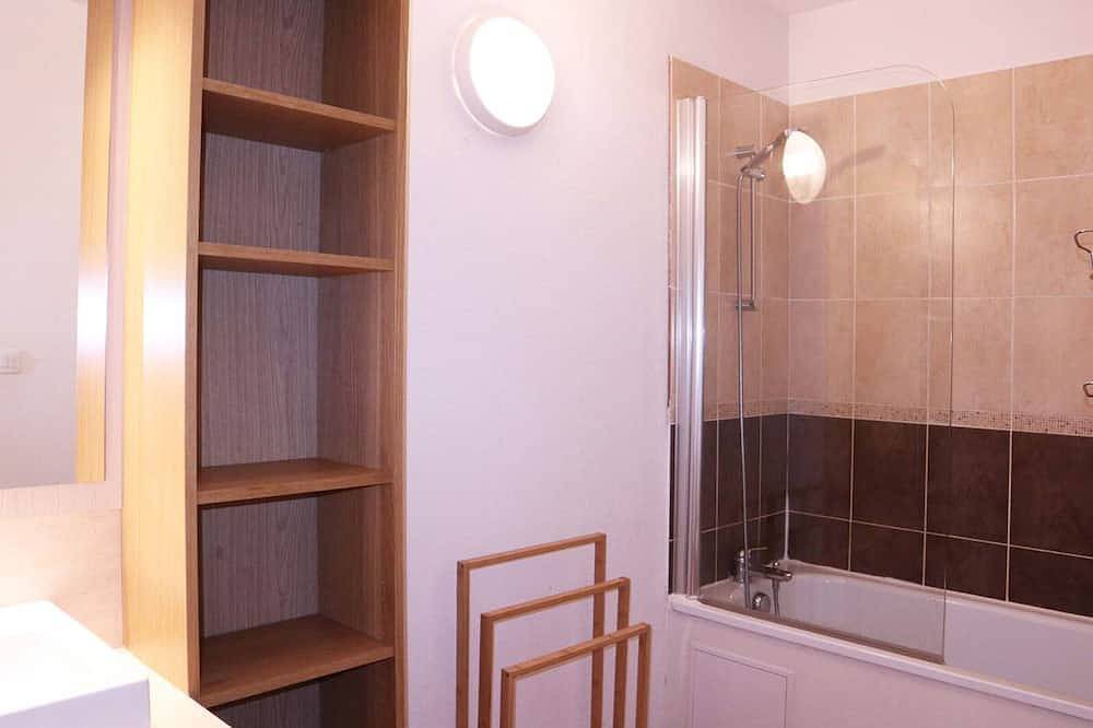 Apartamento entero, Dúplex para 6 con piscina, parking y mascotas en Les Orres 1800 in Les Orres, Parque Nacional de los Ecrins