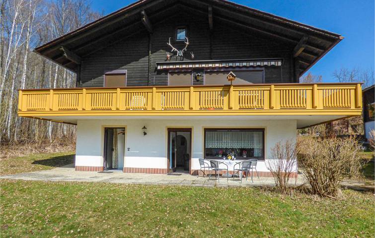 Ferienwohnung für 5 Personen, mit Terrasse und Garten in Arrach