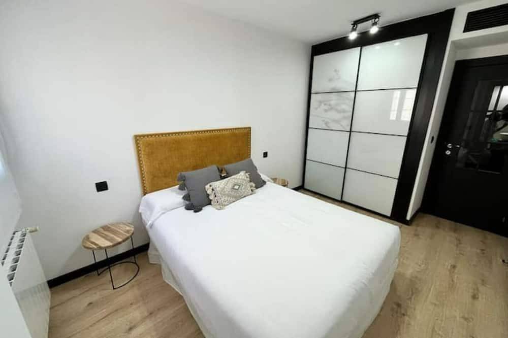 Entire apartment, El Rincón de Martín en Huesca in Huesca, Huesca Province