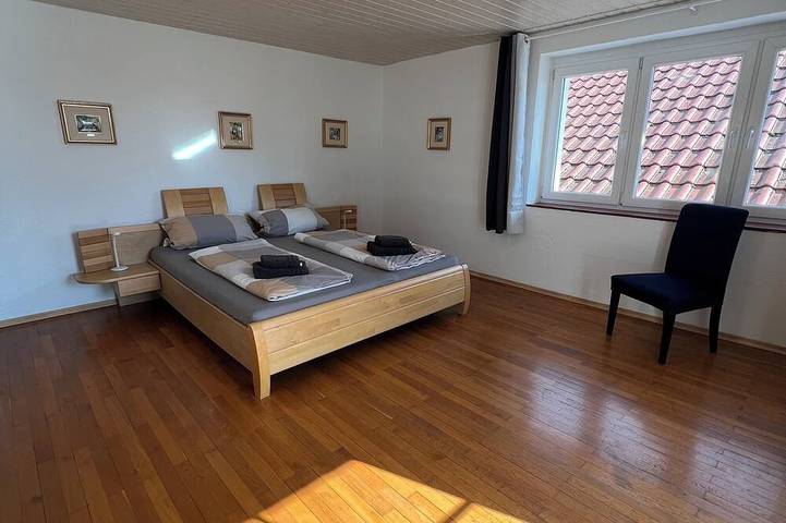 Ganze Wohnung, Ferienwohnung Oberland  Ammersee Landsberg in Pürgen, Romantische Straße