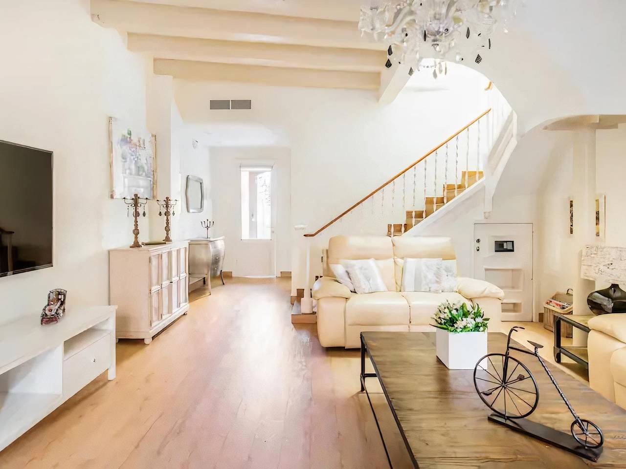 Sitges Spaces Beach House- 4 habitaciones/3 baños/ Jacuzzi - hasta 9 personas in Sitges, Garraf