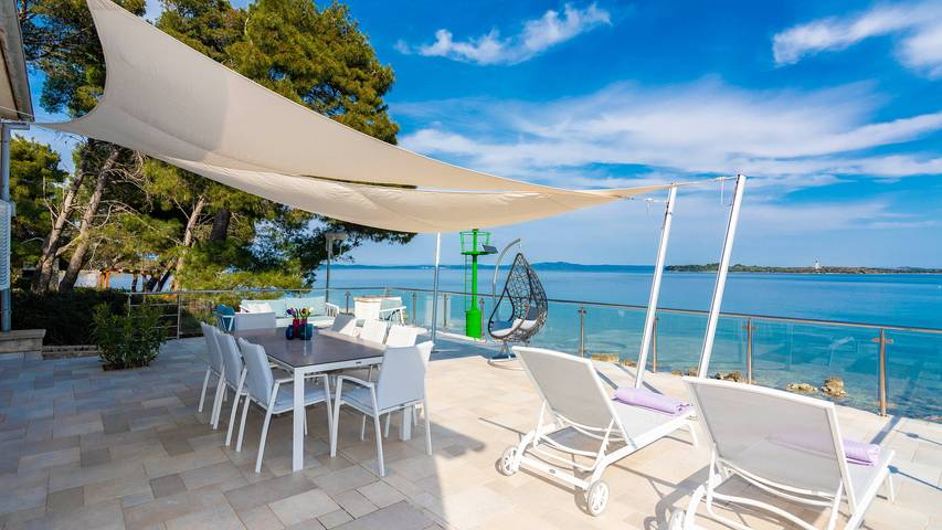 Location de vacances pour 8 personnes, avec jardin à Sali - 4