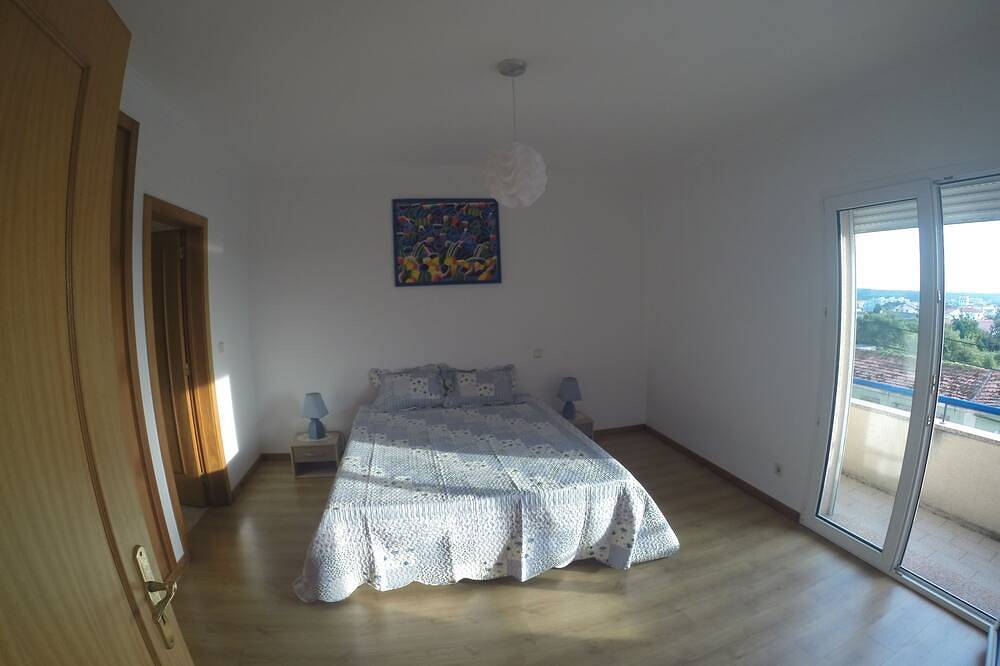 Ganze Wohnung, Wohnung Darlehen vom Strand und dem Casino Espinho in Esmoriz, Aveiro Distrikt