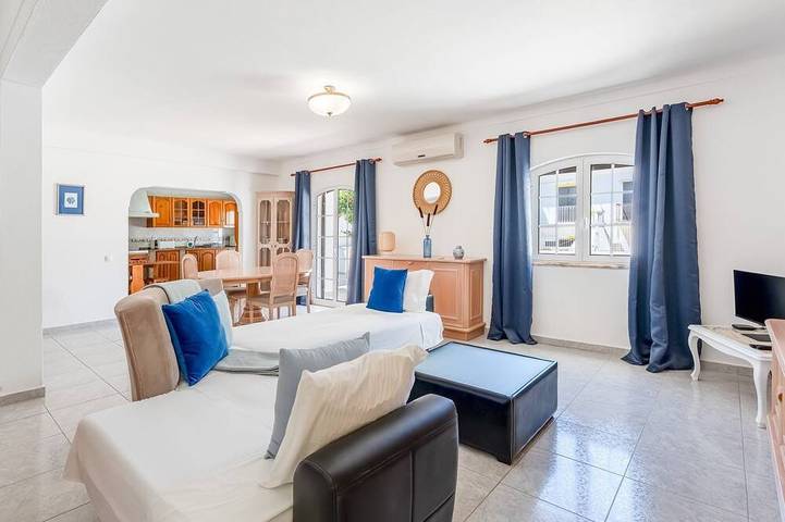 Ganze Wohnung, Altura House - Hideaway w/ Patio by LovelyStay in Altura, Faro Distrikt