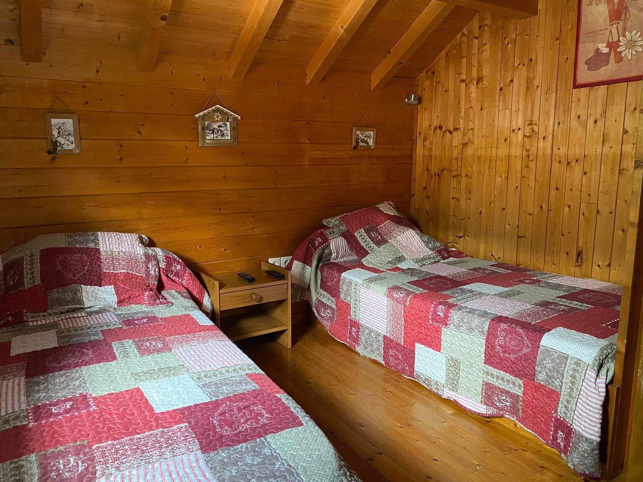 Chalet « 6p Confort-Le Chardon Blanc »: Vistas a la montaña, terraza privada y Wi-Fi in Verchaix, Region Bonneville